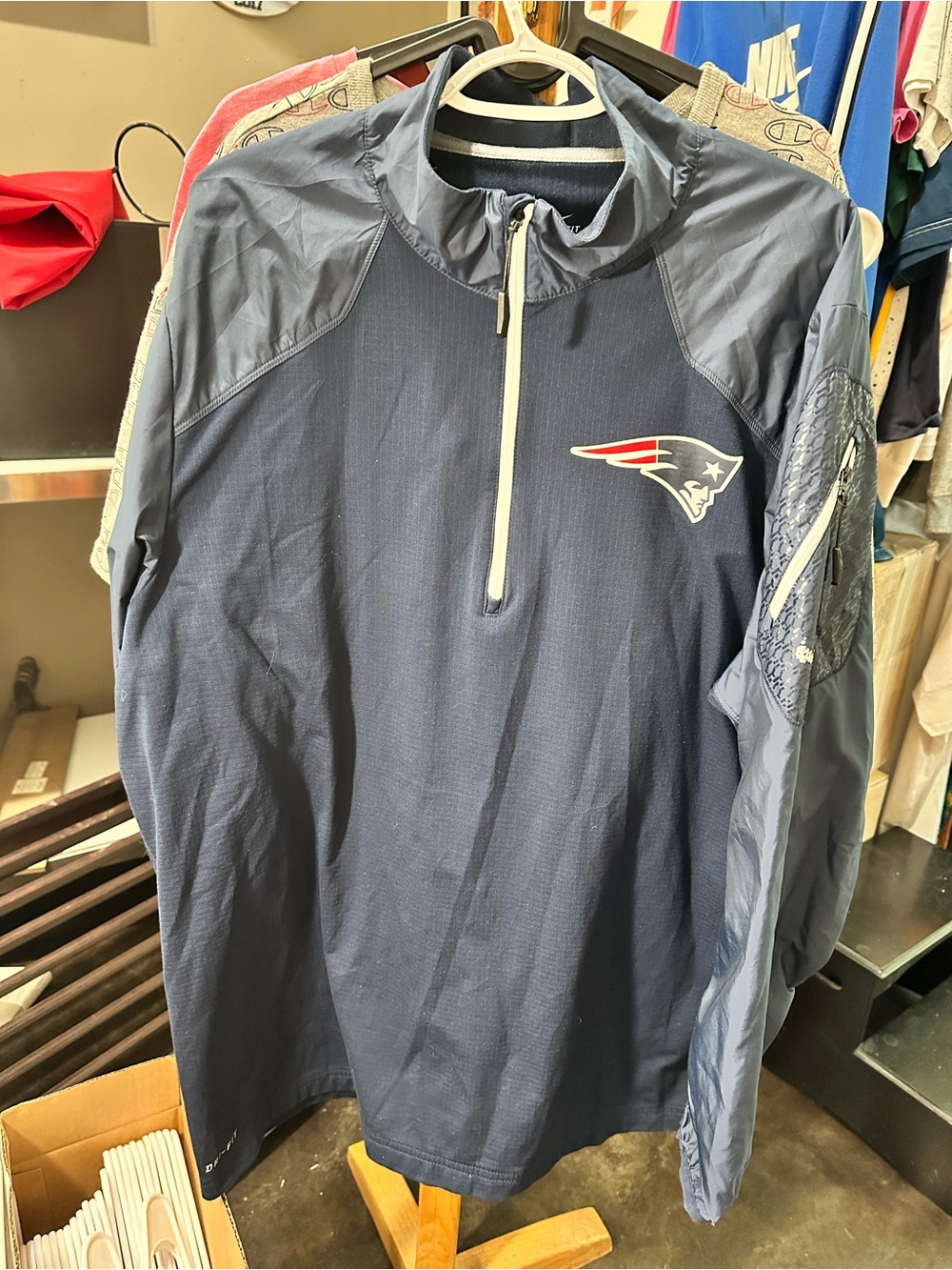 Nike New England Patriots Dri-FIT Quarter-Zip On Field Sideline Pullover Jacket - Picture 2 of 13